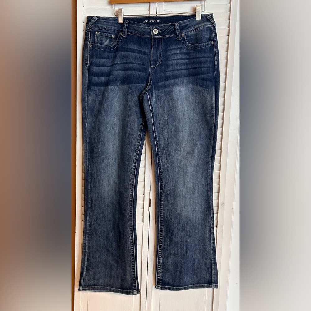 Maurices dark blue jeans Womens Size 14 Regular Curvy Straight Stretch